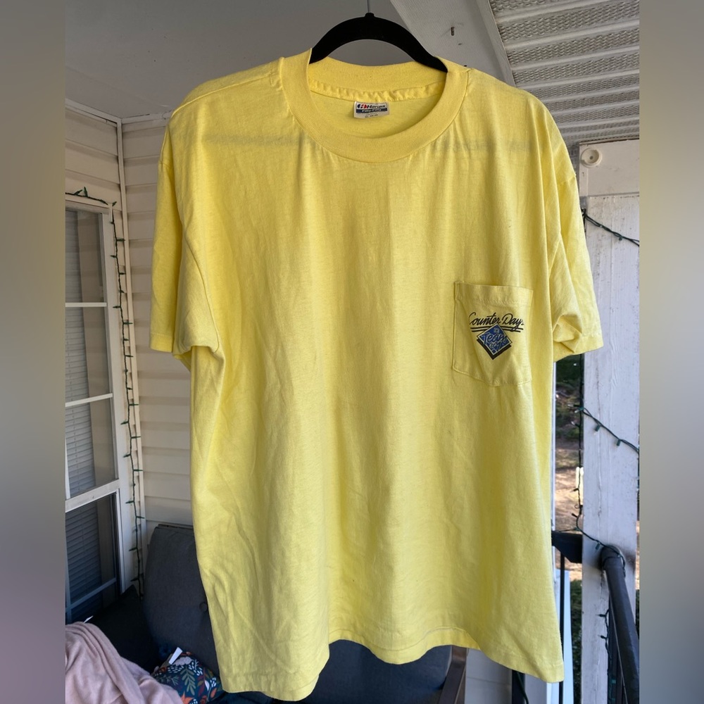 Vintage 1980s 80s yellow pocket T-shirt
